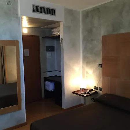 Corte Girlanda בית הארחה 3*